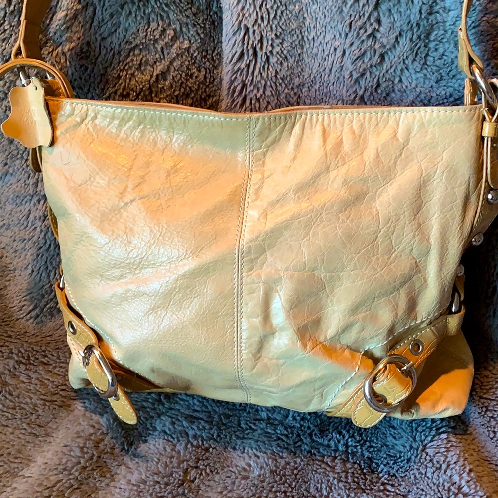Leather shoulder bag